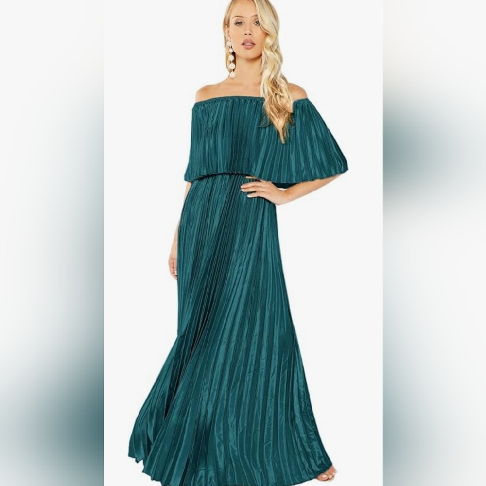 Milumia pleated off the shoulder turquoise maxi dress.